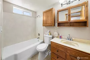 17551 12th Ave NE, Shoreline, WA 98155 - Photo 10