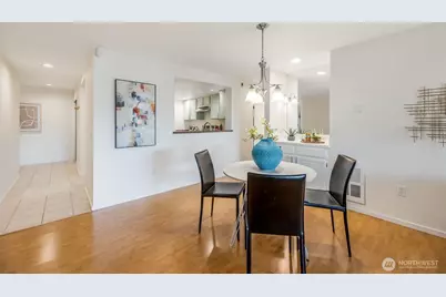 145 105th Avenue SE #11, Bellevue, WA 98004 - Photo 12