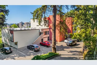 145 105th Avenue SE #11, Bellevue, WA 98004 - Photo 4