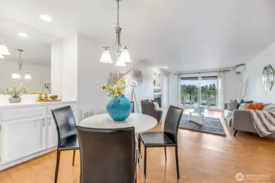 145 105th Avenue SE #11, Bellevue, WA 98004 - Photo 14