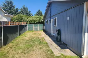 285 Mast Ave NW, Ocean Shores, WA 98569 - Photo 8