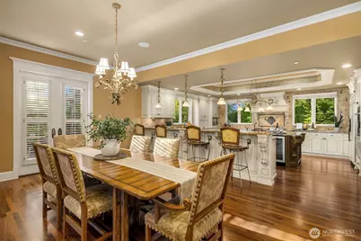 8638 NE 19th Place, Clyde Hill, WA 98004 - Photo 14