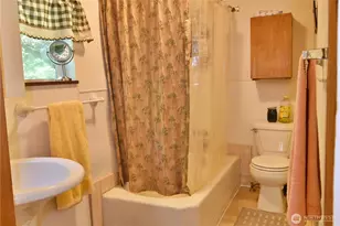 509 Second Street E, South Bend, WA 98586 - Photo 10