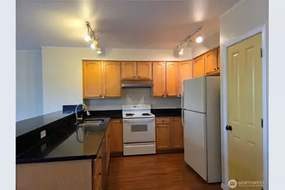 3990 129 Place SE #C106, Bellevue, WA 98006 - Photo 6