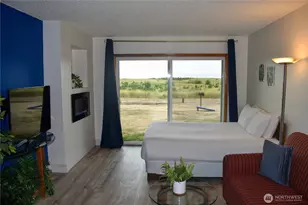 304 14th Street NW, Long Beach, WA 98631 - Photo 2