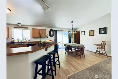 2037 Delameter Road, Castle Rock, WA 98611 - Photo 8