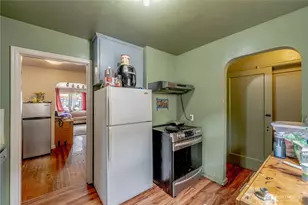 423 Park Ave N, Renton, WA 98057 - Photo 10