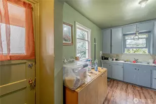 423 Park Ave N, Renton, WA 98057 - Photo 8