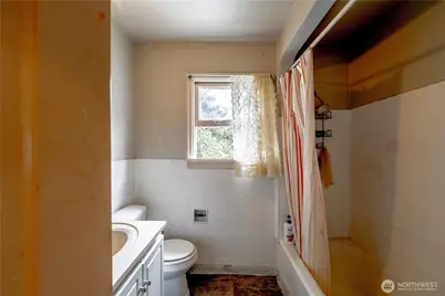 423 Park Avenue N, Renton, WA 98057 - Photo 18