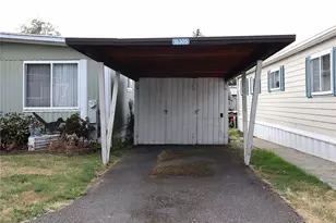 18305 35th Ave S, SeaTac, WA 98188 - Photo 2