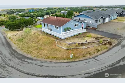 32007 J Place, Ocean Park, WA 98640 - Photo 2