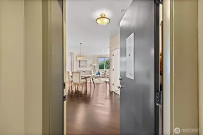 2960 SW Raymond Street #204, Seattle, WA 98126 - Photo 2