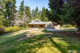 345 Woods Ln, Coupeville, WA 98239 - Photo 2