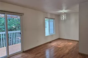 2066 NE Green Glen Ln, Bremerton, WA 98311 - Photo 4