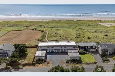 33613 G Street #3, Ocean Park, WA 98640 - Photo 2