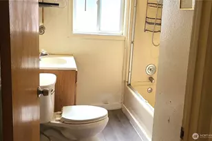 529 N 103rd St, Seattle, WA 98133 - Photo 12