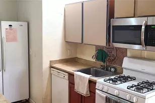 529 N 103rd St, Seattle, WA 98133 - Photo 16