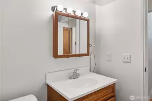 12632 SE 211th Ct, Kent, WA 98031 - Photo 16