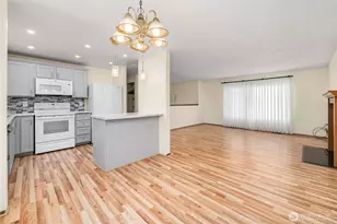 12632 SE 211th Ct, Kent, WA 98031 - Photo 4