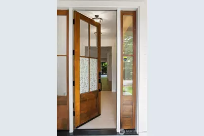 10924 SE 24th Place, Bellevue, WA 98004 - Photo 2