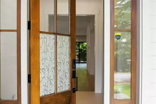 10924 SE 24th Pl, Bellevue, WA 98004 - Photo 2