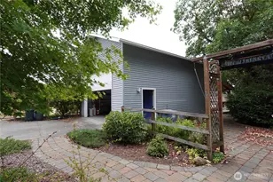 12606 Silver Dr, Anderson Island, WA 98303 - Photo 6