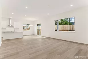 341 N 55th St, Mount Vernon, WA 98273 - Photo 4