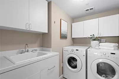 2319 1st Avenue #205, Seattle, WA 98121 - Photo 22