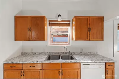 303 W Magnolia Street, Centralia, WA 98531 - Photo 10