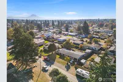 1732 120th Street S, Tacoma, WA 98444 - Photo 2