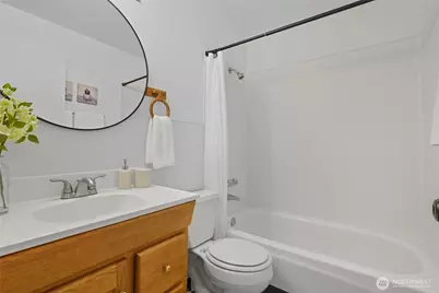 1006 NE 126th St., Seattle, WA 98125 - Photo 14