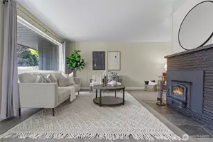 1006 NE 126th St, Seattle, WA 98125 - Photo 4