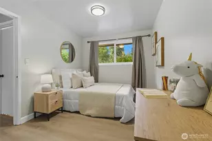 1006 NE 126th St, Seattle, WA 98125 - Photo 12