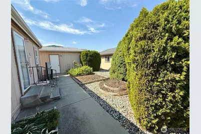 1628 Pleasant Avenue, Wenatchee, WA 98801 - Photo 22