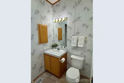 1628 Pleasant Avenue, Wenatchee, WA 98801 - Photo 10