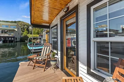 1900 Westlake Avenue N #B11, Seattle, WA 98109 - Photo 26