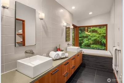 12741 NE 39th Street, Bellevue, WA 98005 - Photo 22