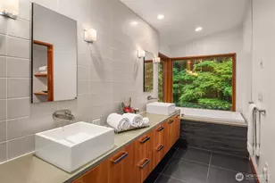 12741 NE 39th St, Bellevue, WA 98005 - Photo 22