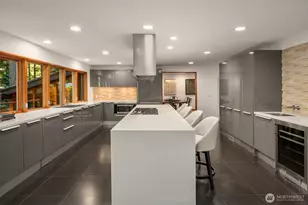 12741 NE 39th St, Bellevue, WA 98005 - Photo 8