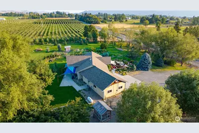 129 Robinson Canyon Road, Omak, WA 98841 - Photo 2
