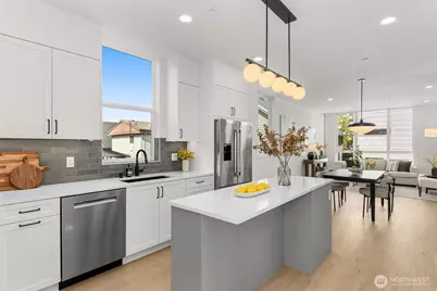 1627 B 21st Avenue, Seattle, WA 98122 - Photo 1