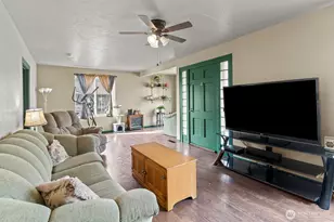 325 3rd St, Morton, WA 98356 - Photo 10