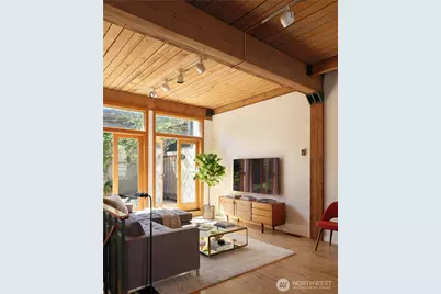 611 Post Avenue #7, Seattle, WA 98104 - Photo 6