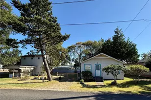 1512 270th Pl, Ocean Park, WA 98640 - Photo 2