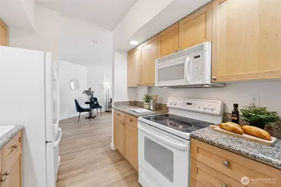 2331 42nd Avenue SW #414, Seattle, WA 98116 - Photo 8