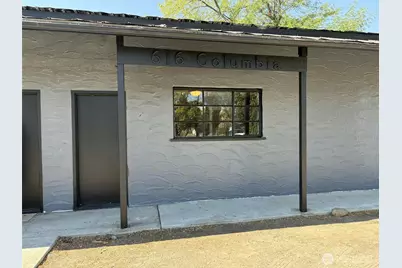 616 Columbia Avenue #7, Bridgeport, WA 98813 - Photo 2