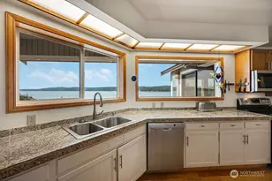 221 Madrona Rd, Nordland, WA 98358 - Photo 6