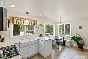 10191 W Belfair Valley Rd, Bremerton, WA 98312 - Photo 10
