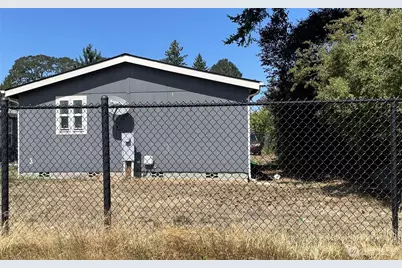 10715 9th Avenue Ct S, Tacoma, WA 98444 - Photo 2