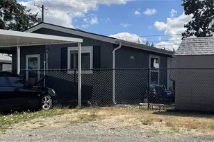 10711 W 9th Ave Ct S, Tacoma, WA 98444 - Photo 2